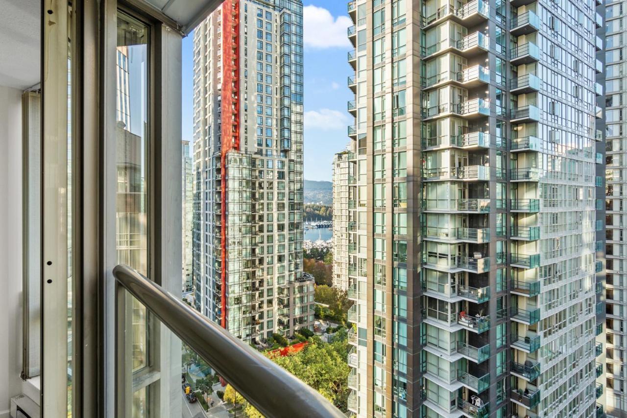 Downtown Luxury 1Br Coal Harbour Apartment Vancouver Exterior photo