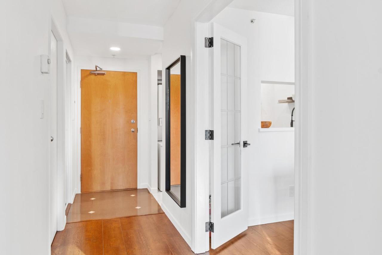 Downtown Luxury 1Br Coal Harbour Apartment Vancouver Exterior photo